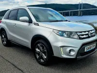 Käytetty Suzuki Vitara SZ5 120 HP (88 kW) 2018 Hopea Katumaasturi