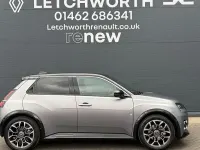 Used Renault 5 E-Tech Komfort 110 kW (150 HP) 2025 Hatchback