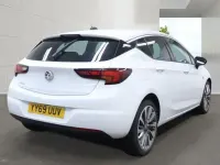 Used Vauxhall Astra 2019 White Hatchback