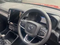 Usado Volvo XC40 R-Design 161 HP (118 kW) 2021 Vermelho SUV