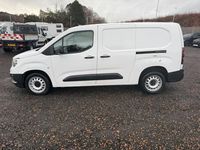 Gebraucht Vauxhall Combo 100 PS (73 kW) 2021 Weiß Van