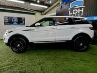 Used Land Rover Range Rover evoque SE 2017 White Estate