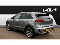Usado Kia Niro 141 HP (103 kW) 2022 Cinzento SUV