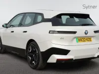 Usado BMW iX M Sport 236 kW (322 HP) 2022 Branco SUV