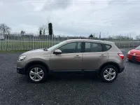 Używany Nissan Qashqai Acenta 110 KM (80 kW) 2011 Beżowy SUV