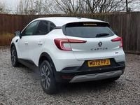 Used Renault Captur Evolution 142 HP (104 kW) 2023 White SUV
