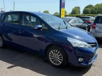 Used Toyota Verso 132 HP (97 kW) 2016 Blue MPV