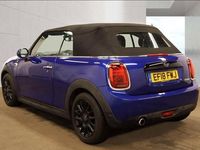 Begagnad Mini Cooper Cabriolet 2018 Blå Cab