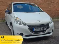 Gebraucht Peugeot 208 Access 82 PS (60 kW) 2013 Weiß Kleinwagen