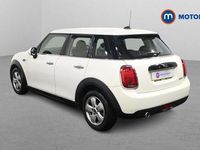 Begagnad Mini Cooper Classic 136 HK (100 kW) 2019 Vit Halvkombi