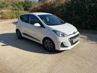 Used Hyundai i10 Premium 87 HP (63 kW) 2017 White Hatchback