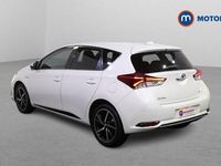Used Toyota Auris Hybrid Design 136 HP (100 kW) 2018 White Hatchback
