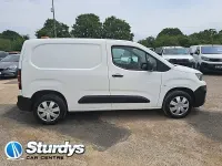Begagnad Peugeot Partner 100 HK (73 kW) 2021 Vit Minibuss