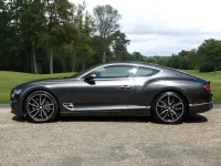 Begagnad Bentley Continental 635 HK (467 kW) 2019 Grå Sportkupé