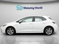 Begagnad Toyota Corolla 122 HK (89 kW) 2020 Vit Halvkombi