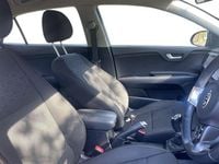 Used Kia Rio 99 HP (72 kW) 2019 Blue Hatchback