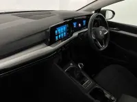 Begagnad VW Golf VIII Life 110 HK (80 kW) 2022 Grå Halvkombi