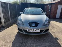 Begagnad Seat Leon Reference 90 HK (66 kW) 2006 Grå Halvkombi