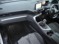 Used Peugeot 3008 Allure 2019 White Hatchback