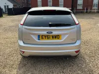 Used Ford Focus Zetec 110 HP (80 kW) 2011 Silver Hatchback