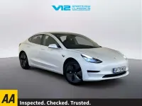 Używany Tesla Model 3 Standard Range Plus 177 kW (241 KM) 2020 Biały Sedan/Limuzyna