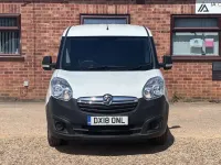 Used Vauxhall Combo 95 HP (69 kW) 2018 White MPV