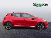 Used Renault Clio SE 88 HP (64 kW) 2022 Red Hatchback