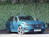Used Peugeot 308 GTi 131 HP (96 kW) 2022 Blue Estate