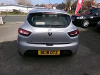 Used Renault Clio IV Dynamique 90 HP (66 kW) 2018 Silver Hatchback