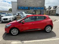Used Renault Clio Dynamique 75 HP (55 kW) 2017 Red Hatchback