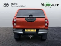 Usado Toyota HiLux 201 CV (147 kW) 2023 Naranja Pickup/Camioneta