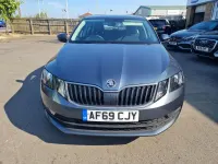 Begagnad Skoda Octavia SE Drive 115 HK (84 kW) 2019 Grå Halvkombi
