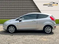 Used Ford Fiesta Zetec 81 HP (59 kW) 2011 Silver Hatchback
