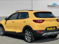 Used Kia Stonic 99 HP (72 kW) 2023 Yellow SUV