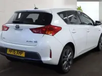 Usado Toyota Auris Hybrid 2015 Branco Citadino