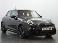 Używany Mini Cooper Hatch 134 KM (98 kW) 2021 Czarny Hatchback