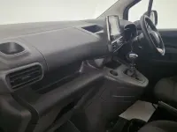 Begagnad Fiat Doblò 2024 Vit Minibuss