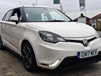 Used MG MG3 106 HP (77 kW) 2017 White Hatchback