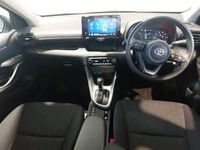 Used Toyota Yaris Hybrid 116 HP (85 kW) 2024 White Hatchback