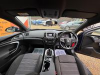 Used Vauxhall Insignia SRi 170 HP (125 kW) 2016 Blue Hatchback