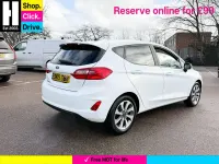 Begagnad Ford Fiesta Trend 85 HK (62 kW) 2019 Vit Halvkombi