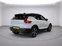 Używany Volvo XC40 R-Design Pro 2021 Srebrny SUV