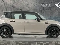 Usado Mini Cooper Premium 136 CV (100 kW) 2023 Utilitario
