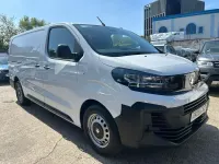 Second-hand Vauxhall Vivaro S 2025 Alb Monovolum