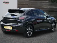 Begagnad Peugeot 208 Allure 2025 Svart Halvkombi