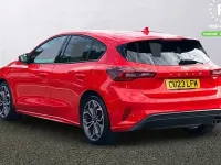 Used Ford Focus ST-Line 155 HP (114 kW) 2022 Red Hatchback