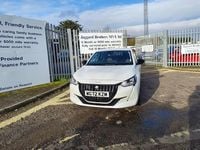 Used Peugeot 208 Allure+ 75 HP (55 kW) 2022 White Hatchback