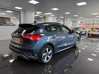 Used Ford Focus Active 125 HP (91 kW) 2019 Blue Hatchback