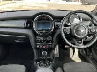 Used Mini Cooper Hatch 134 HP (98 kW) 2019 Orange Hatchback