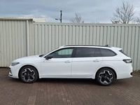 New VW Passat R-line 150 HP (110 kW) 2025 White Estate